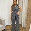 Conjunto Feminino Colete com Amarração e Calça Pantalona Cinza - Fernanda Ramos Store