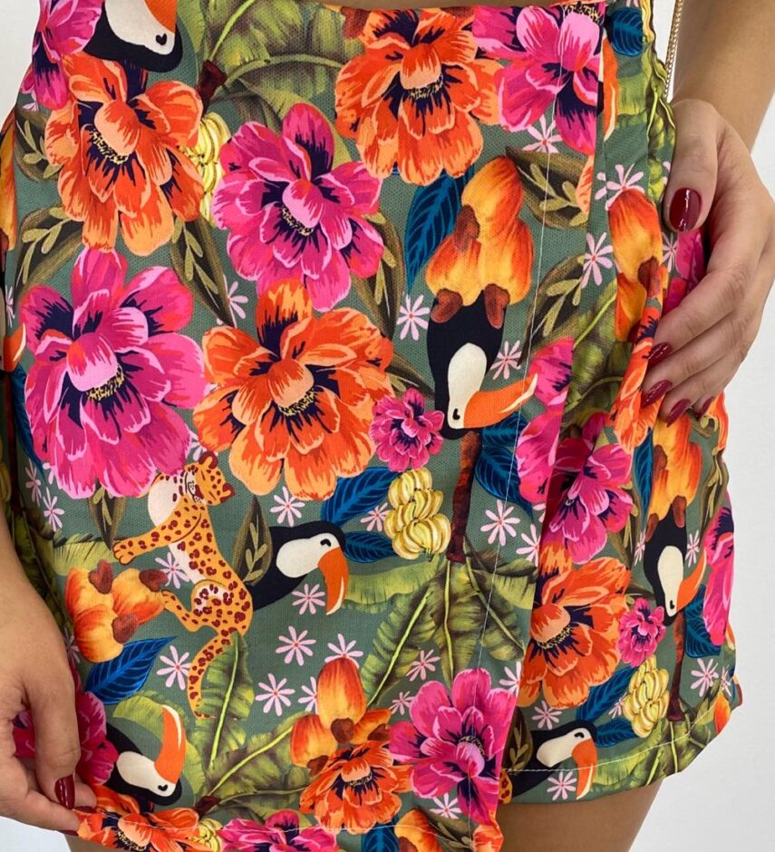 Conjunto Feminino Cropped com Bojo e Short Saia Estampado - Fernanda Ramos Store
