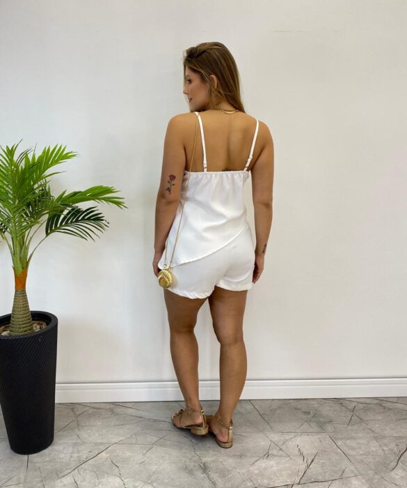 Conjunto Feminino Regata Assimétrica sem Bojo e Short Branco - Fernanda Ramos Store