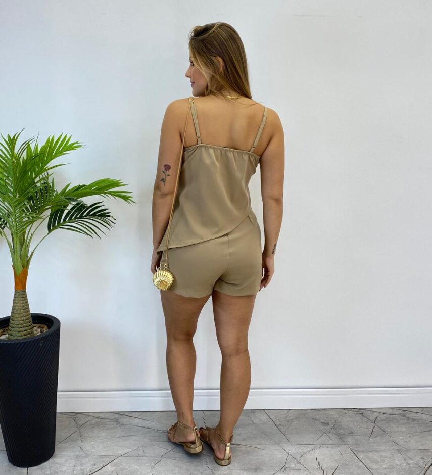 Conjunto Feminino Regata Assimétrica sem Bojo e Short Caqui - Fernanda Ramos Store
