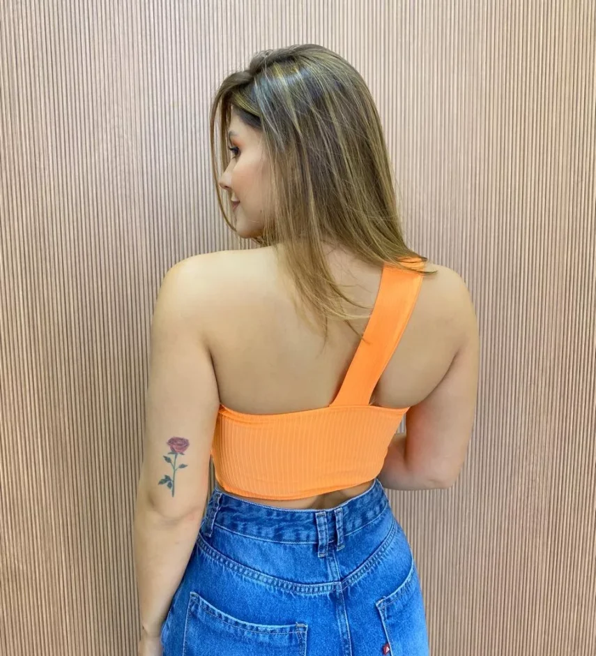 Cropped Feminino Canelado com Bojo e Abertura Nula Manga Laranja - Fernanda Ramos Store