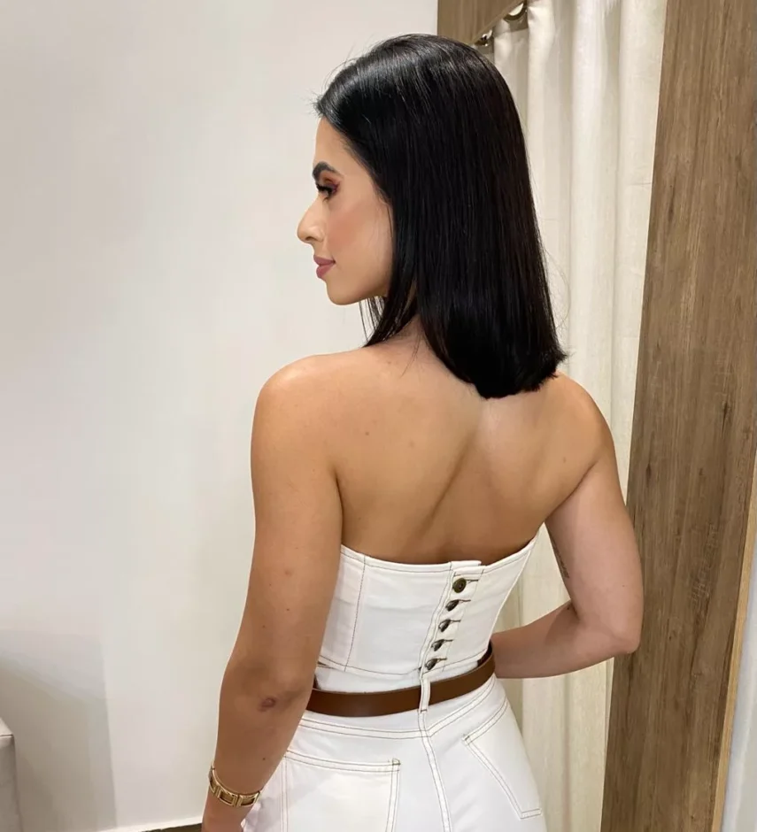 Cropped Feminino Jeans sem Bojo Off White com Botões Átras - Fernanda Ramos Store