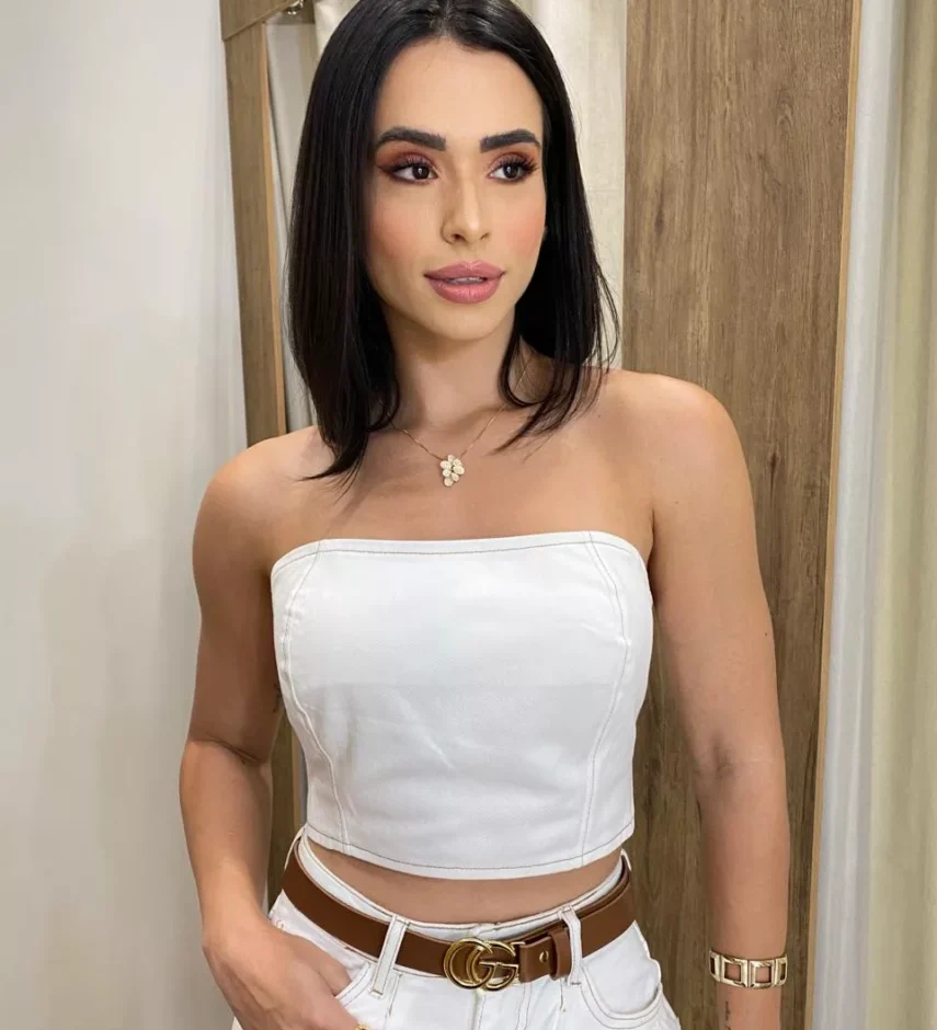Cropped Feminino Jeans sem Bojo Off White com Botões Átras - Fernanda Ramos Store