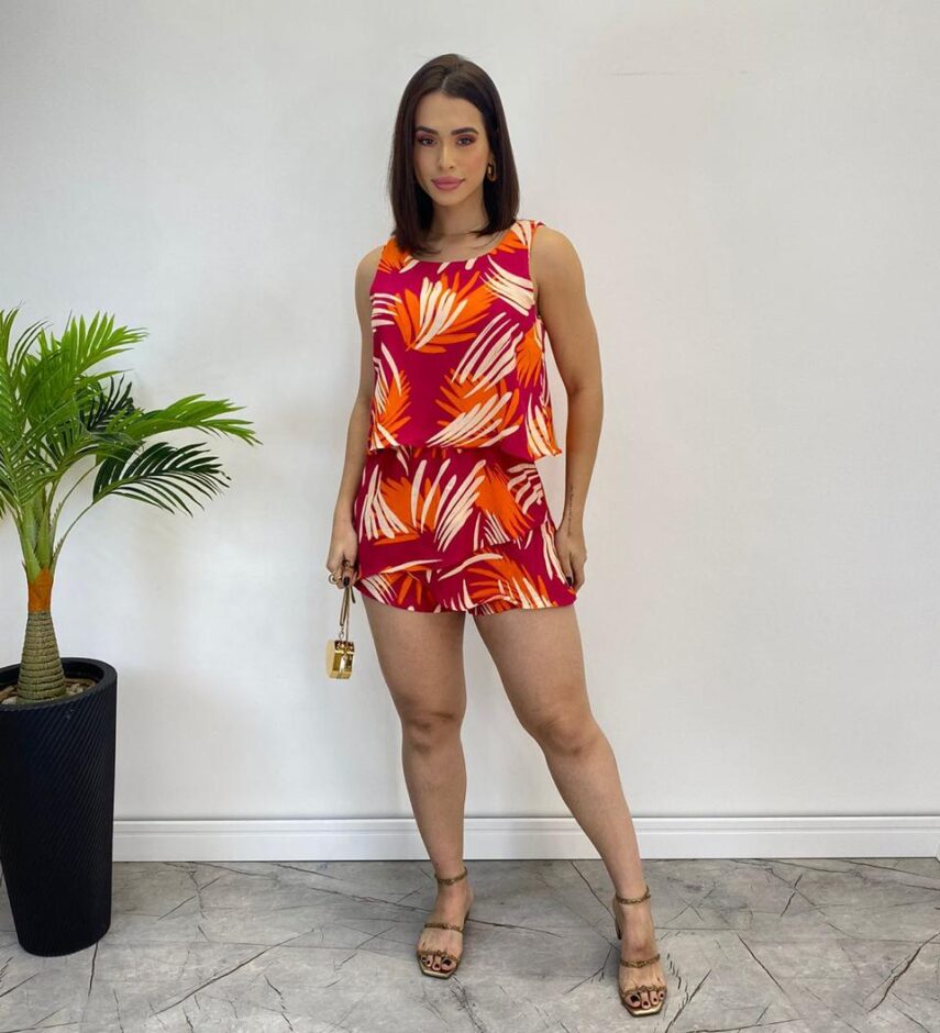 Macaquinho Feminino sem Bojo Estampado Fundo Fúcsia - Fernanda Ramos Store