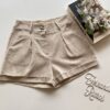 Short Feminino Viscolinho com Bolsos e Botão Cru - Fernanda Ramos Store