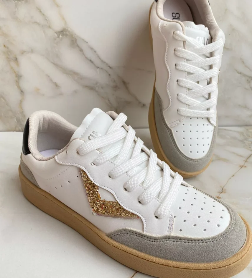 Tênis Feminino Branco com Detalhe em Glitter Dourado - Fernanda Ramos Store
