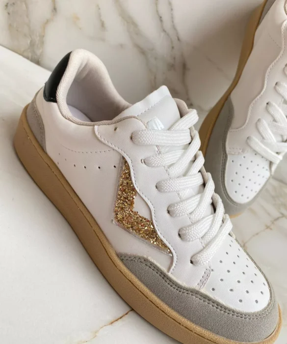 Tênis Feminino Branco com Detalhe em Glitter Dourado - Fernanda Ramos Store