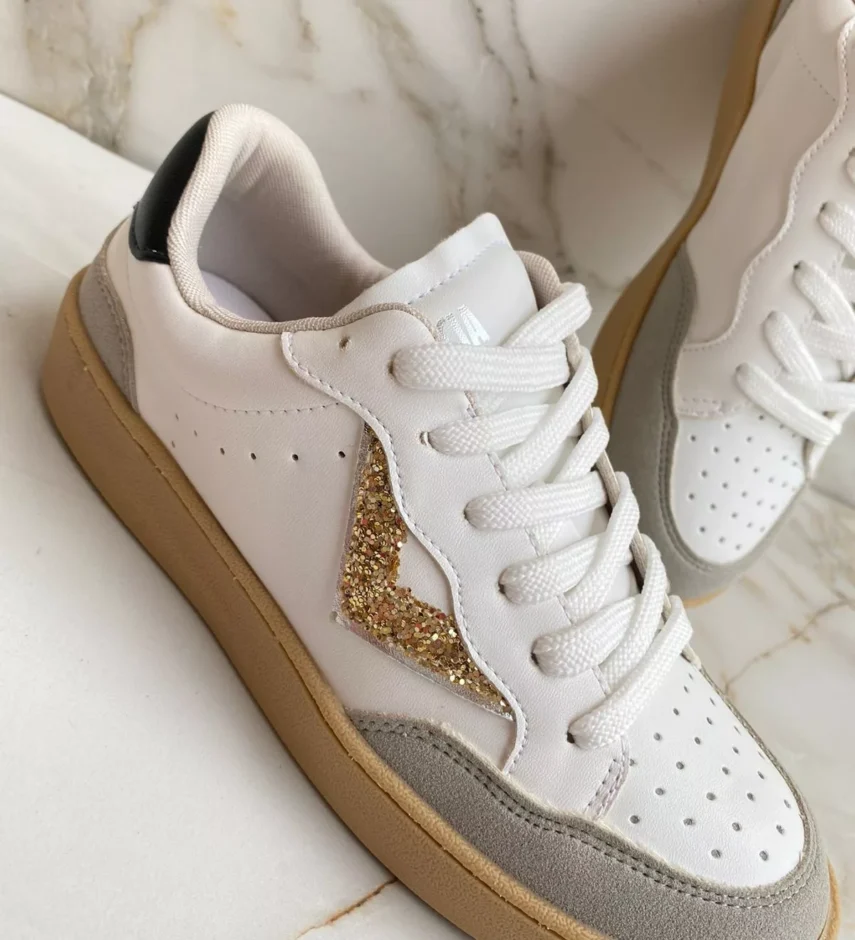 Tênis Feminino Branco com Detalhe em Glitter Dourado - Fernanda Ramos Store