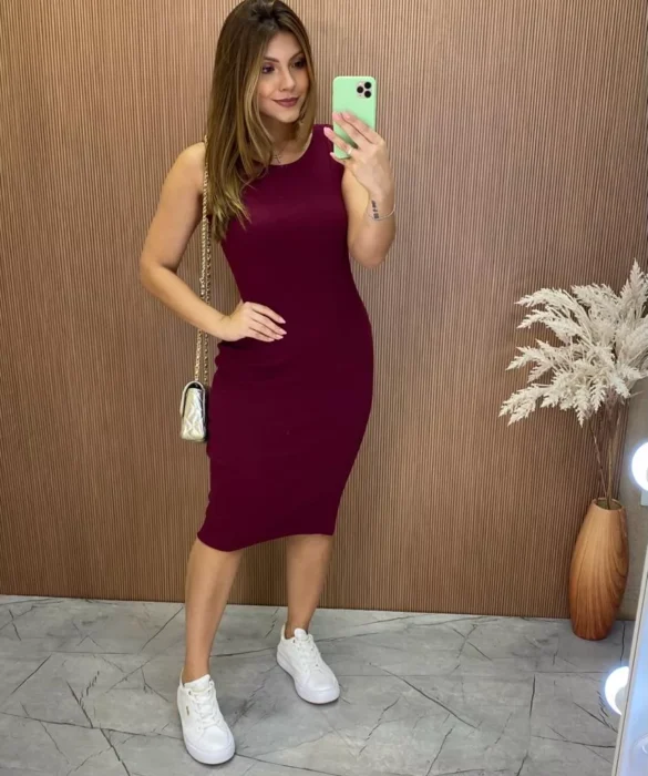 Vestido Curto sem Bojo Natalia Canelado com Fenda Vinho - Fernanda Ramos Store