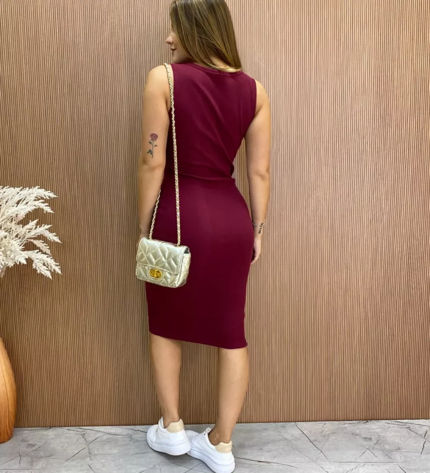 Vestido Curto sem Bojo Natalia Canelado com Fenda Vinho - Fernanda Ramos Store