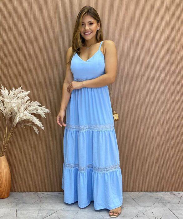 Vestido Longo com Bojo Alça Regulável Detalhe em Guipir Azul - Fernanda Ramos Store