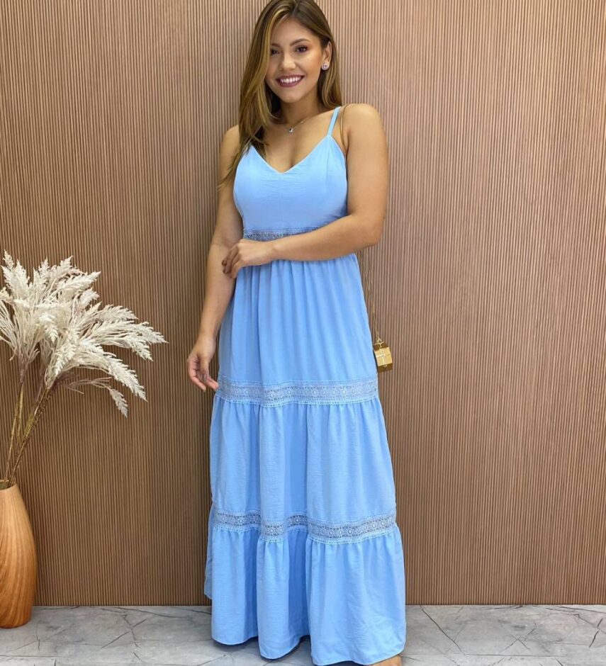Vestido Longo com Bojo Alça Regulável Detalhe em Guipir Azul - Fernanda Ramos Store