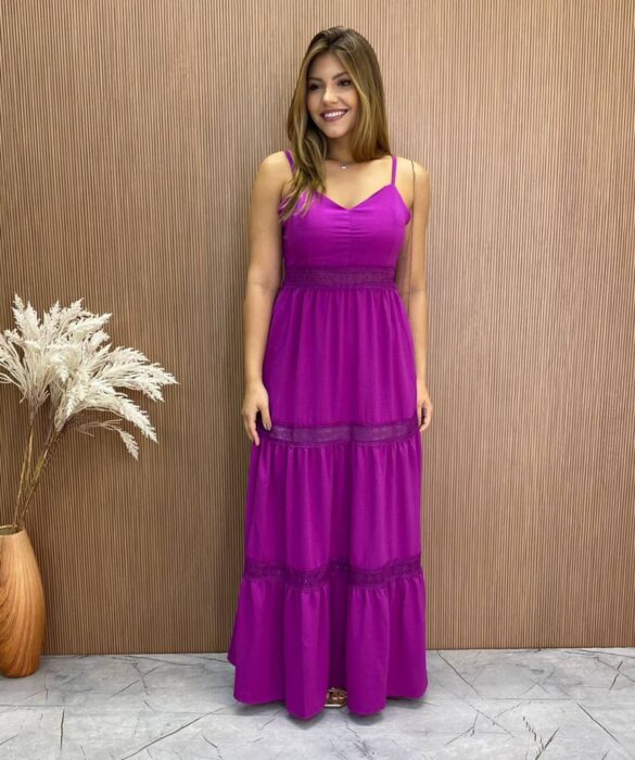 Vestido Longo com Bojo Alça Regulável Detalhe em Guipir Fúcsia - Fernanda Ramos Store