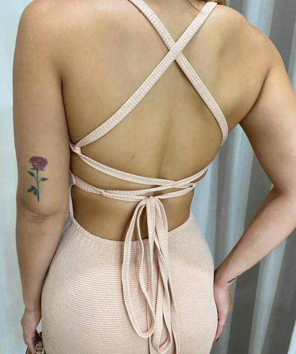 Vestido Midi Ana com Bojo e Fenda Canelado Nude - Fernanda Ramos Store