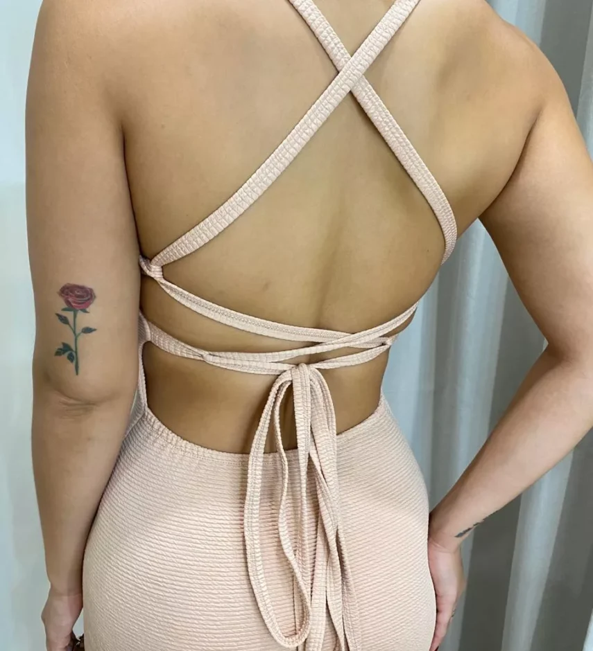 Vestido Midi Ana com Bojo e Fenda Canelado Nude - Fernanda Ramos Store