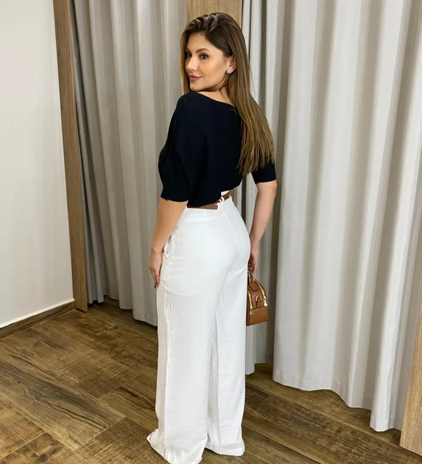 Blusa Feminina Manga Curta Modal Ari Preta - Fernanda Ramos Store