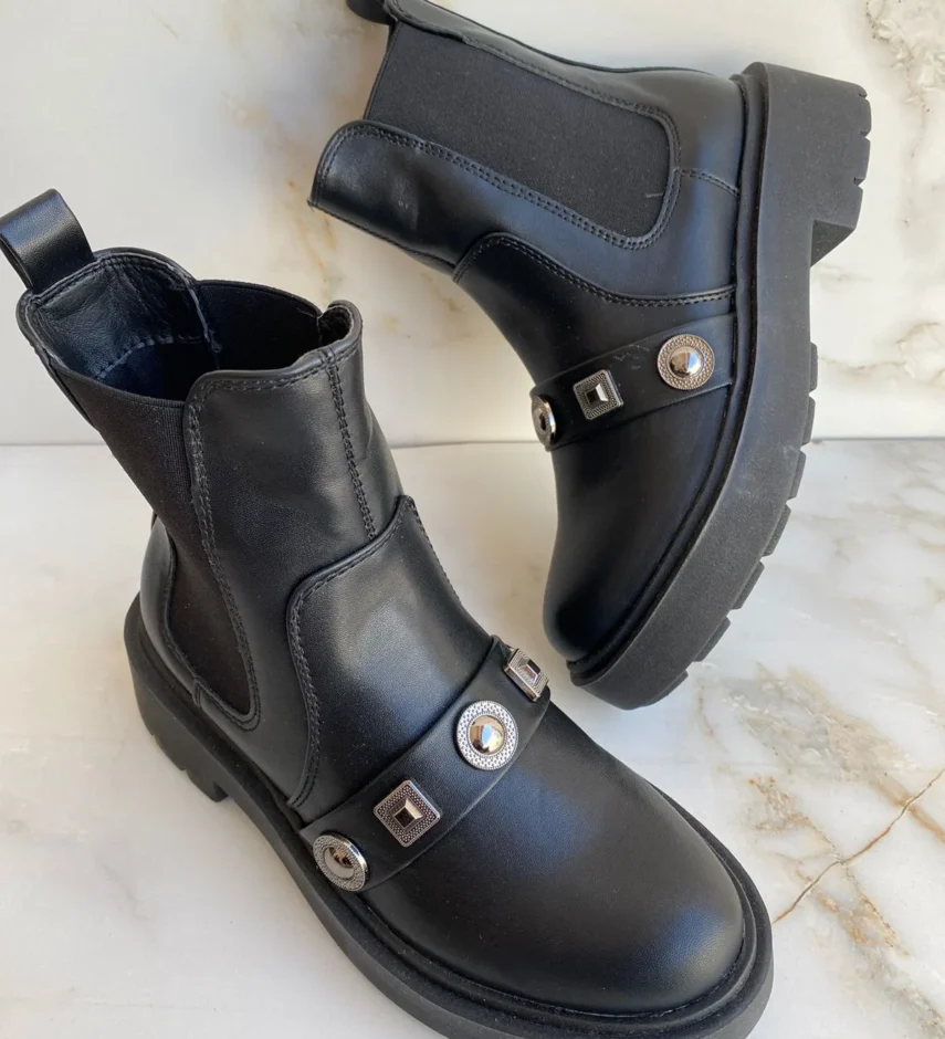 Bota Feminina Cano Médio Tratorada Preta - Fernanda Ramos Store
