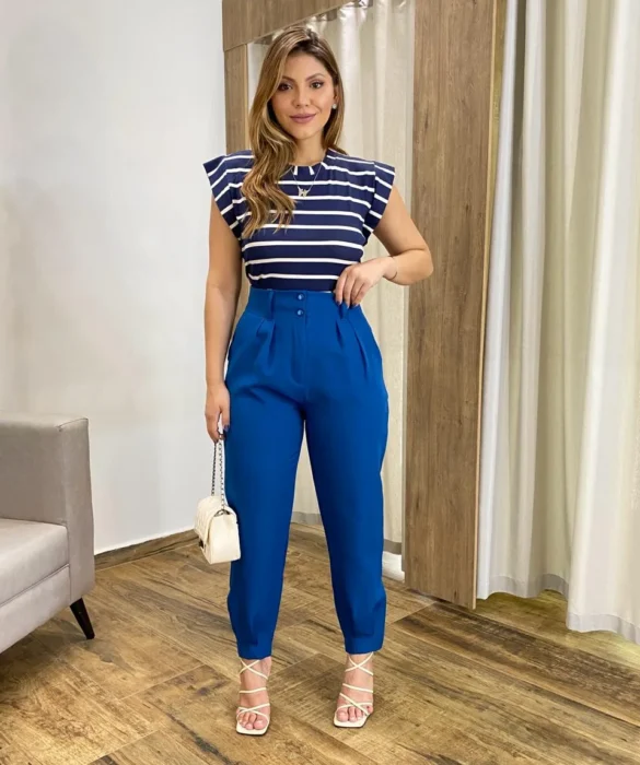 Calça Cenoura Alfaiataria Feminina com 2 Botões Azul - Fernanda Ramos Store