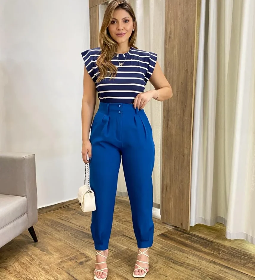 Calça Cenoura Alfaiataria Feminina com 2 Botões Azul - Fernanda Ramos Store