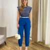 Calça Cenoura Alfaiataria Feminina com 2 Botões Azul - Fernanda Ramos Store