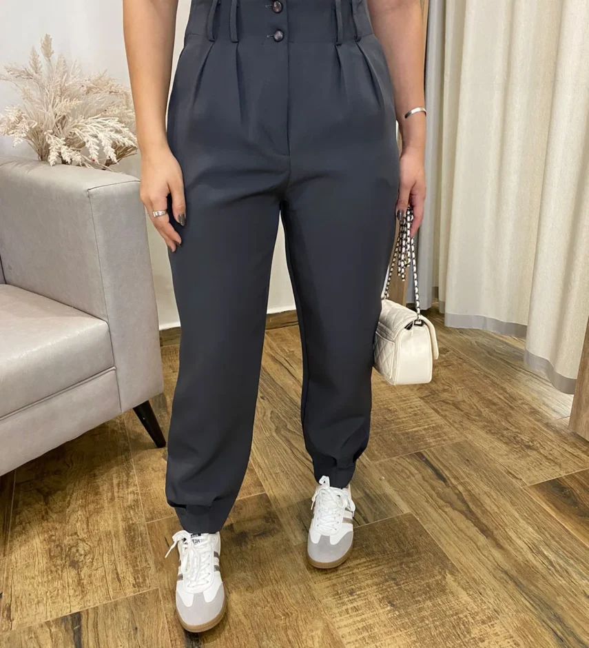 Calça Cenoura Alfaiataria Feminina com 2 Botões Cinza - Fernanda Ramos Store