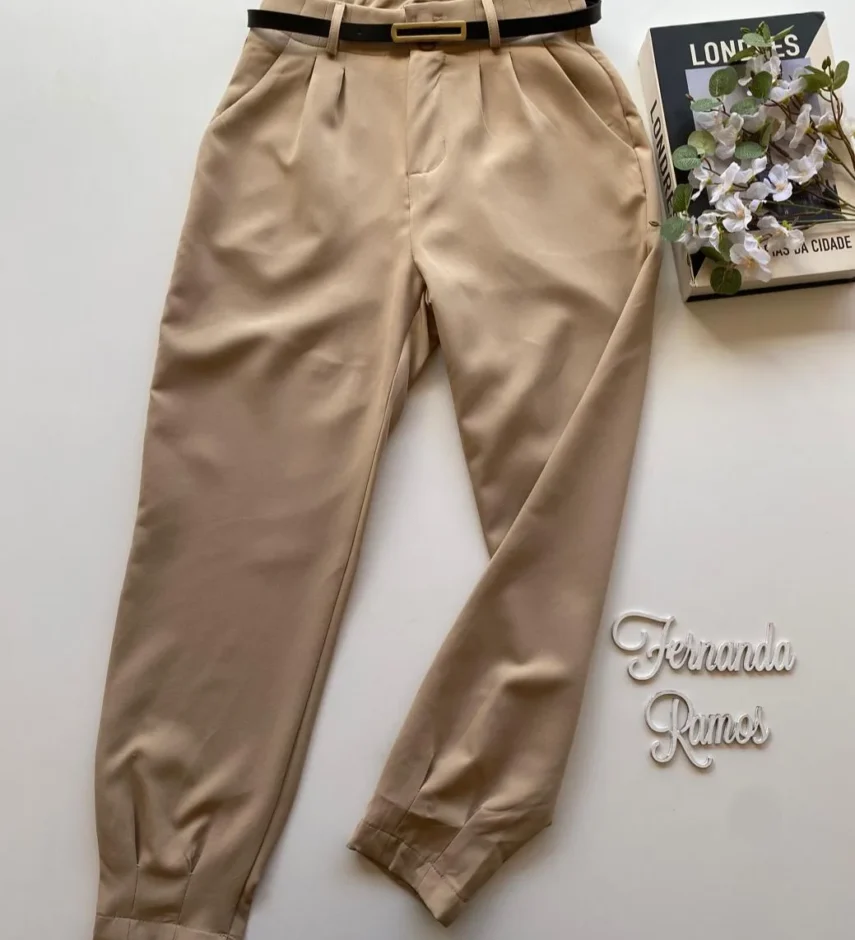 Calça Cenoura Feminina com Cinto Bege - Fernanda Ramos Store