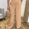 Calça Feminina Alfaiataria Pantalona com 2 Botões Bege - Fernanda Ramos Store