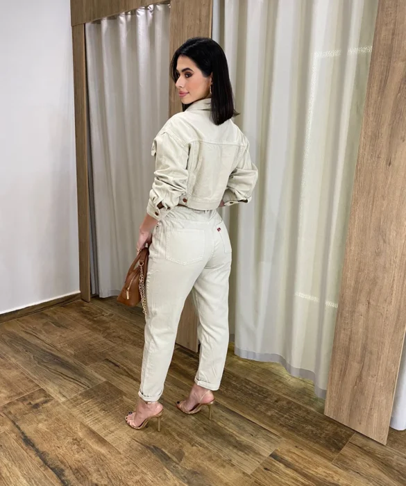 Calça Feminina Mom Sarja com Cinto Creme - Fernanda Ramos Store