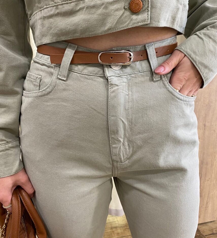 Calça Feminina Mom Sarja com Cinto Verde Menta - Fernanda Ramos Store