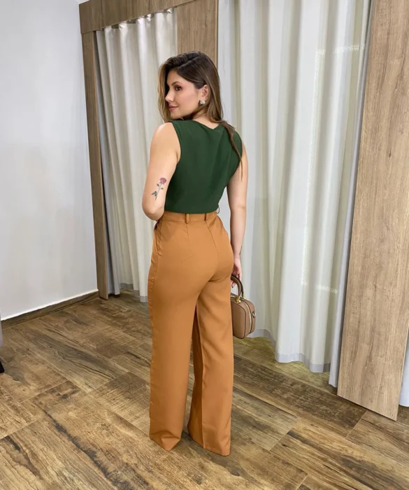 Calça Feminina Pantalona Maya Alfaiataria Caramelo - Fernanda Ramos Store