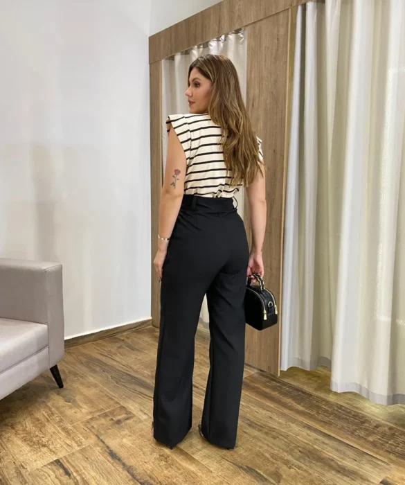 Calça Feminina Social Alfaiataria Reta com Botão Encapado Preta - Fernanda Ramos Store