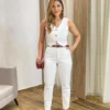 Calça Jeans Feminina Mom Off White com Bolsos - Fernanda Ramos Store