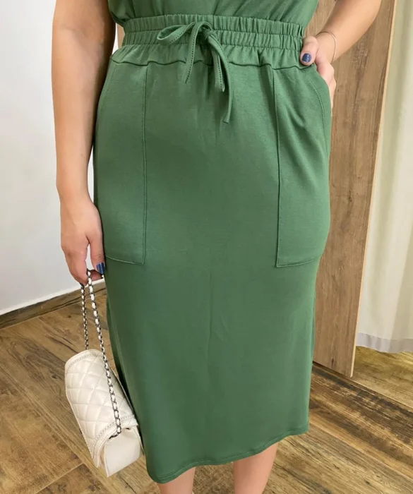 Conjunto Feminino Moletinho Suzy Cropped e Saia Midi Verde Oliva - Fernanda Ramos Store