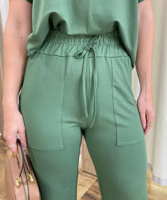 Conjunto Feminino Moletinho Ana Calça Pantalona e Cropped Verde - Fernanda Ramos Store