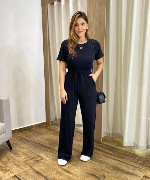 Conjunto Moletinho Calça Pantalona e Cropped Preto - Fernanda Ramos Store