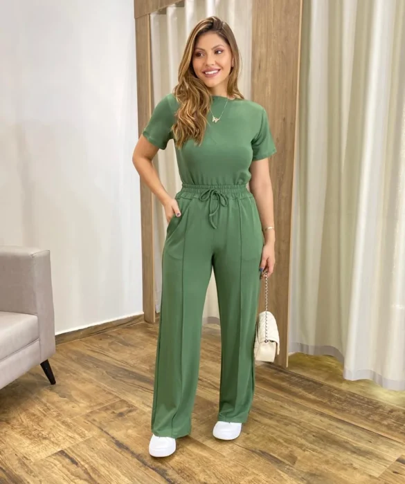 Conjunto Moletinho Calça Pantalona e Cropped Verde Oliva - Fernanda Ramos Store