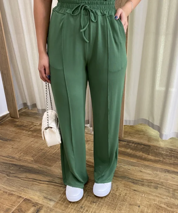 Conjunto Moletinho Calça Pantalona e Cropped Verde Oliva - Fernanda Ramos Store