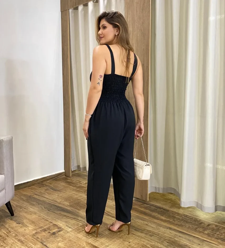 Macacão Feminino Longo com Bojo e Bolsos Preto - Fernanda Ramos Store