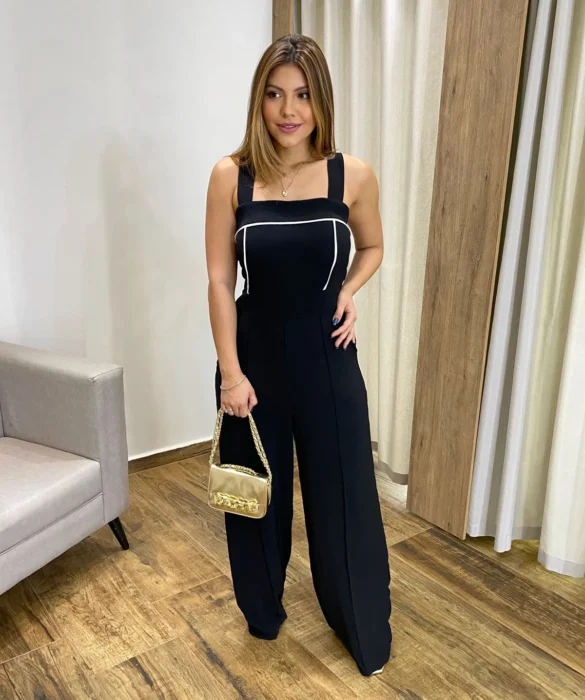 Macacão Feminino Longo Pantalona com Bojo e Bolsos Preto - Fernanda Ramos Store