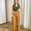 Regata Feminina Crepe Verde Militar com Decote V - Fernanda Ramos Store