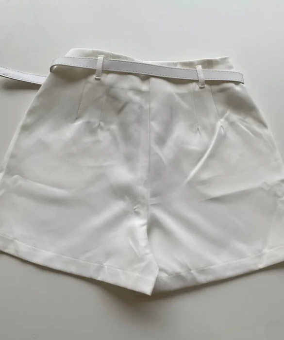 Short Social Feminino Alfaiataria com Cinto Branco - Fernanda Ramos Store