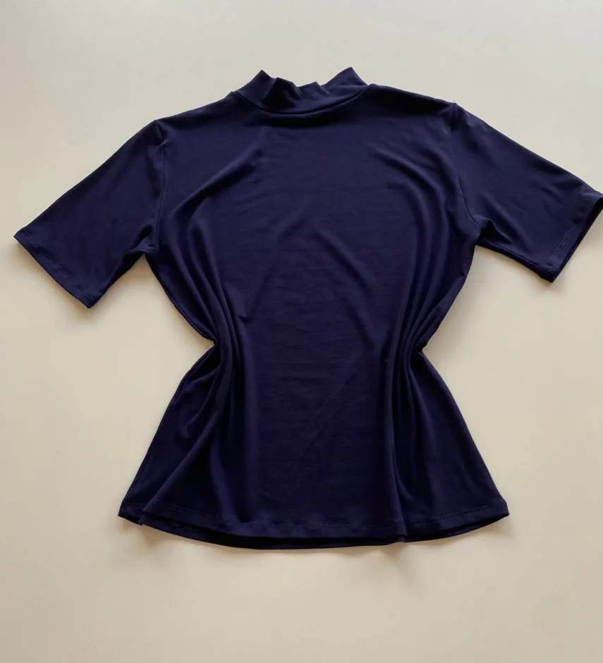 T-shirt Feminina Érica Gola Alta Azul Marinho - Fernanda Ramos Store
