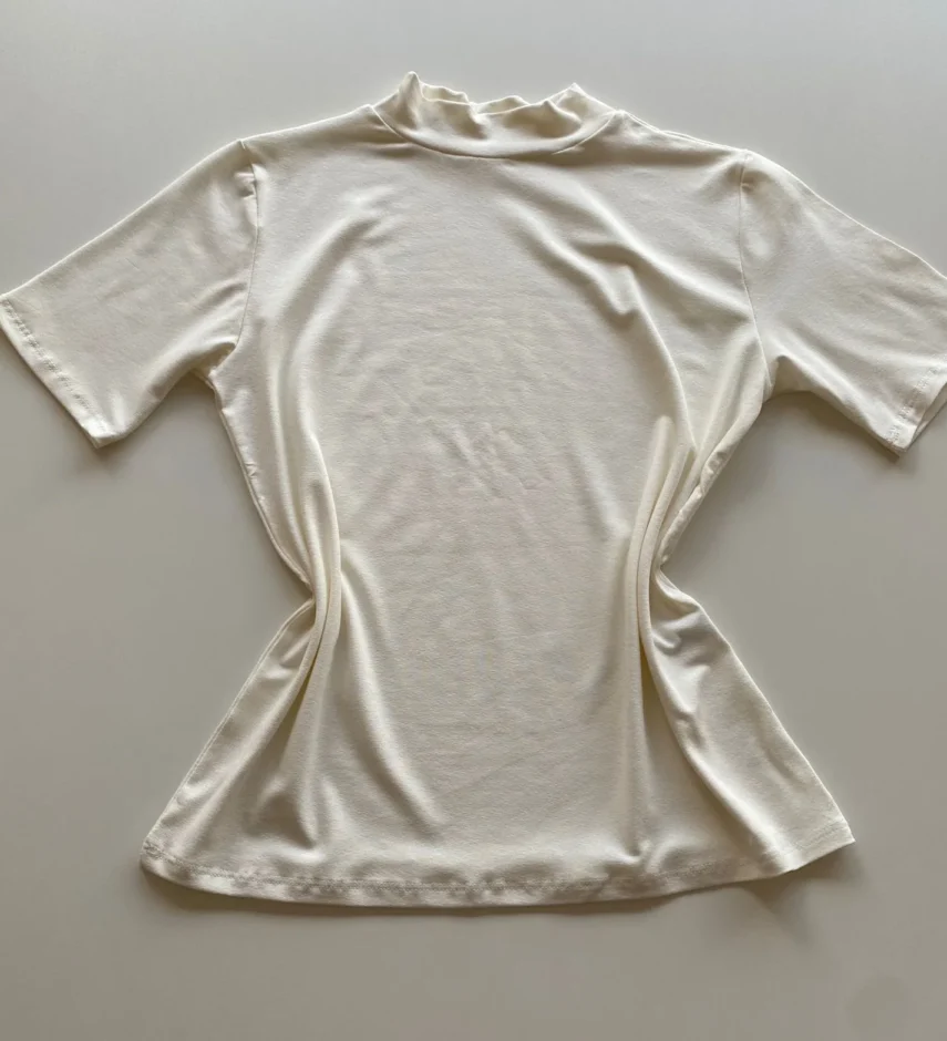 T-shirt Feminina Érica Gola Alta Off White - Fernanda Ramos Store