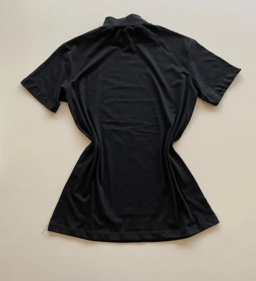 T-shirt Feminina Érica Gola Alta Preta - Fernanda Ramos Store
