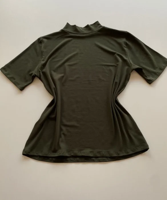 T-shirt Feminina Érica Gola Alta Verde Militar - Fernanda Ramos Store