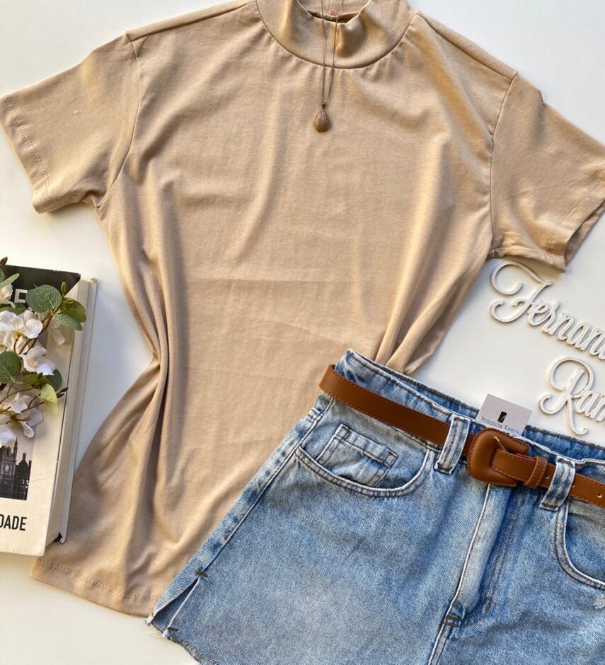 T-shirt Feminina Mariana Gola Alta Bege - Fernanda Ramos Store