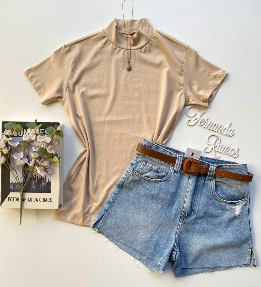 T-shirt Feminina Mariana Gola Alta Bege - Fernanda Ramos Store
