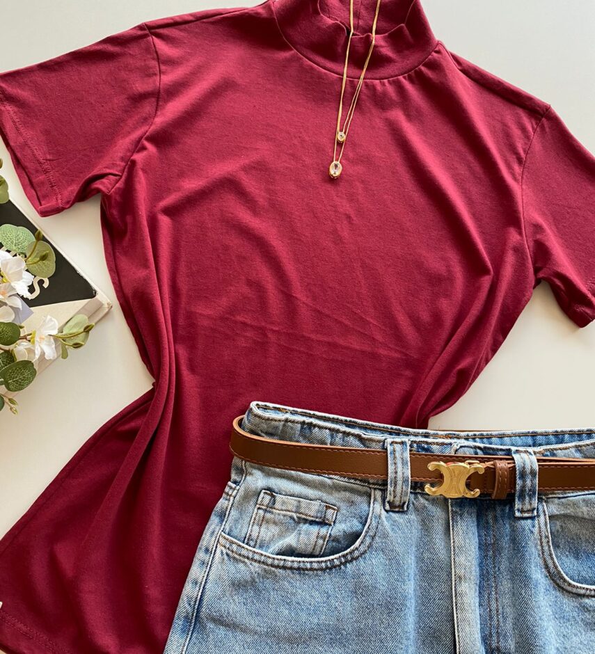 T-shirt Feminina Mariana Gola Alta Vinho - Fernanda Ramos Store