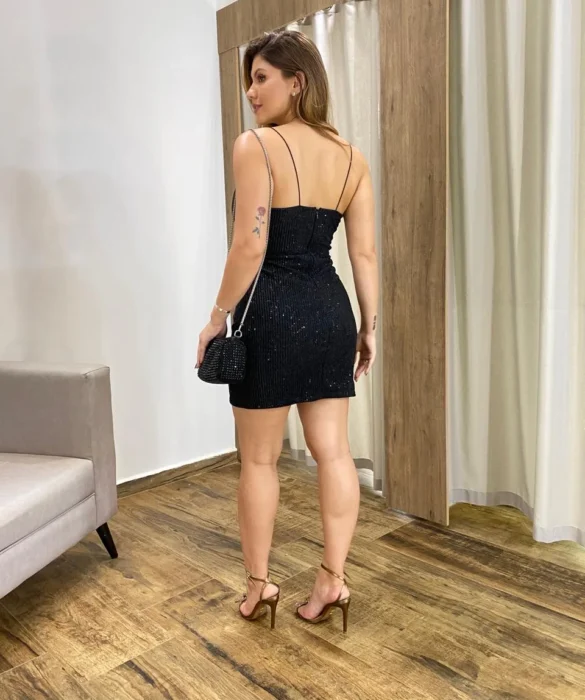 Vestido Feminino Curto com Bojo de Alcinha Lurex com Paetê Preto - Fernanda Ramos Store