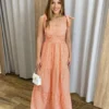 Vestido Longo com Bojo e Amarração nas Alças Listrado Laranja - Fernanda Ramos Store